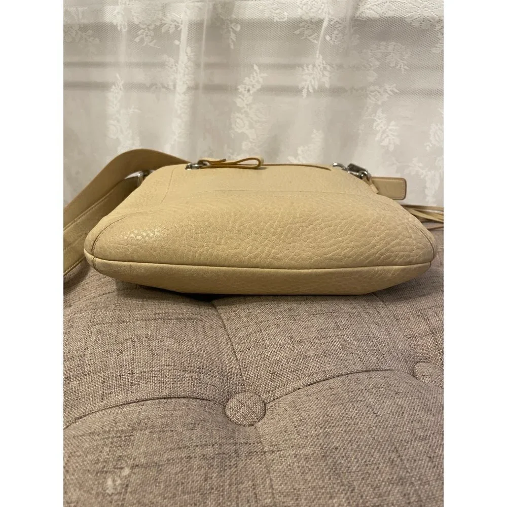 COACH Legacy Slim Duffle Bag Cream #1427 EUC